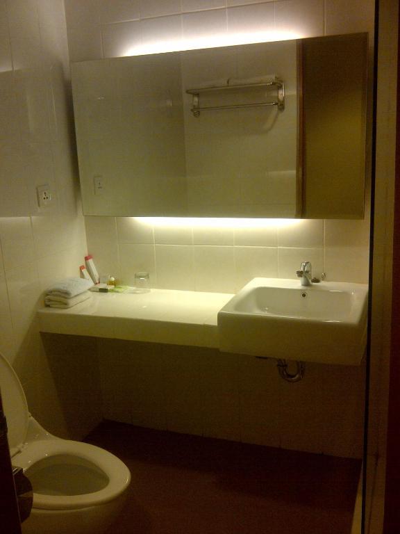 Amans Hotel Ambon Zimmer foto